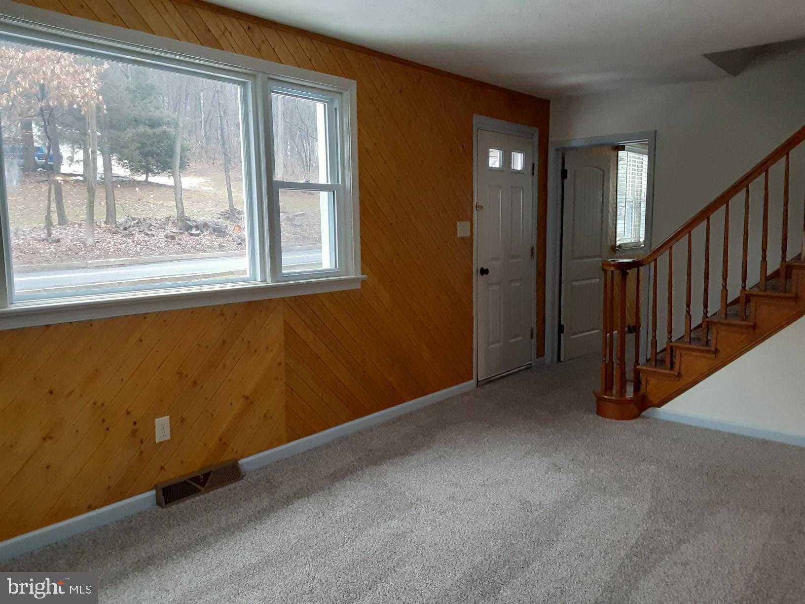 191 Ridge Avenue Ephrata, PA 17522 - Photo 3 of 25 Living Room