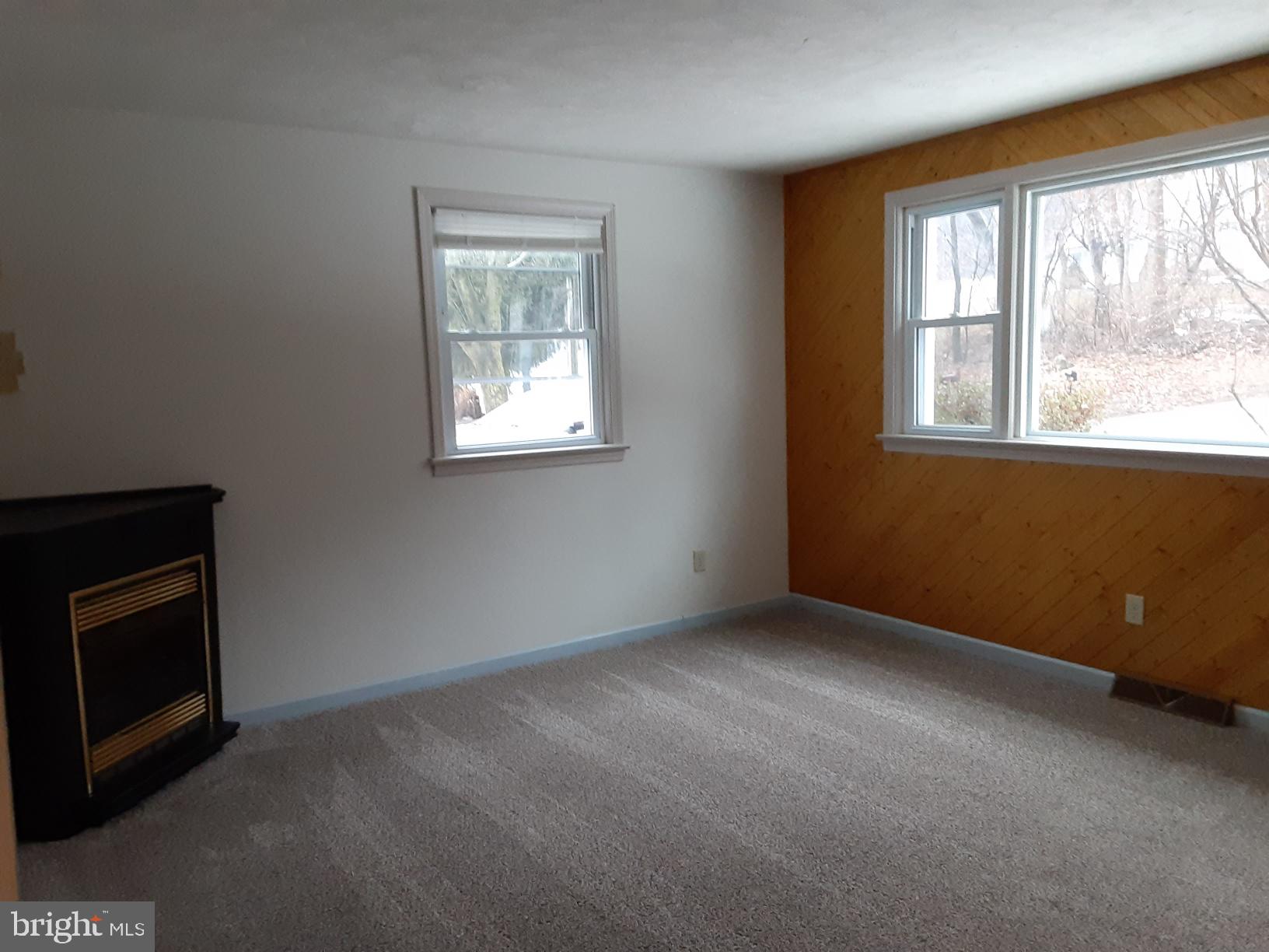 191 Ridge Avenue Ephrata, PA 17522 - Photo 4 of 25 V2