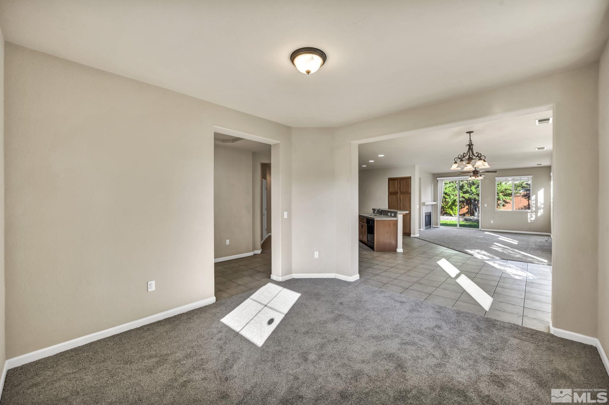 7260 Discovery Court Reno, NV 89506 - Photo 4 of 20 Photo 4