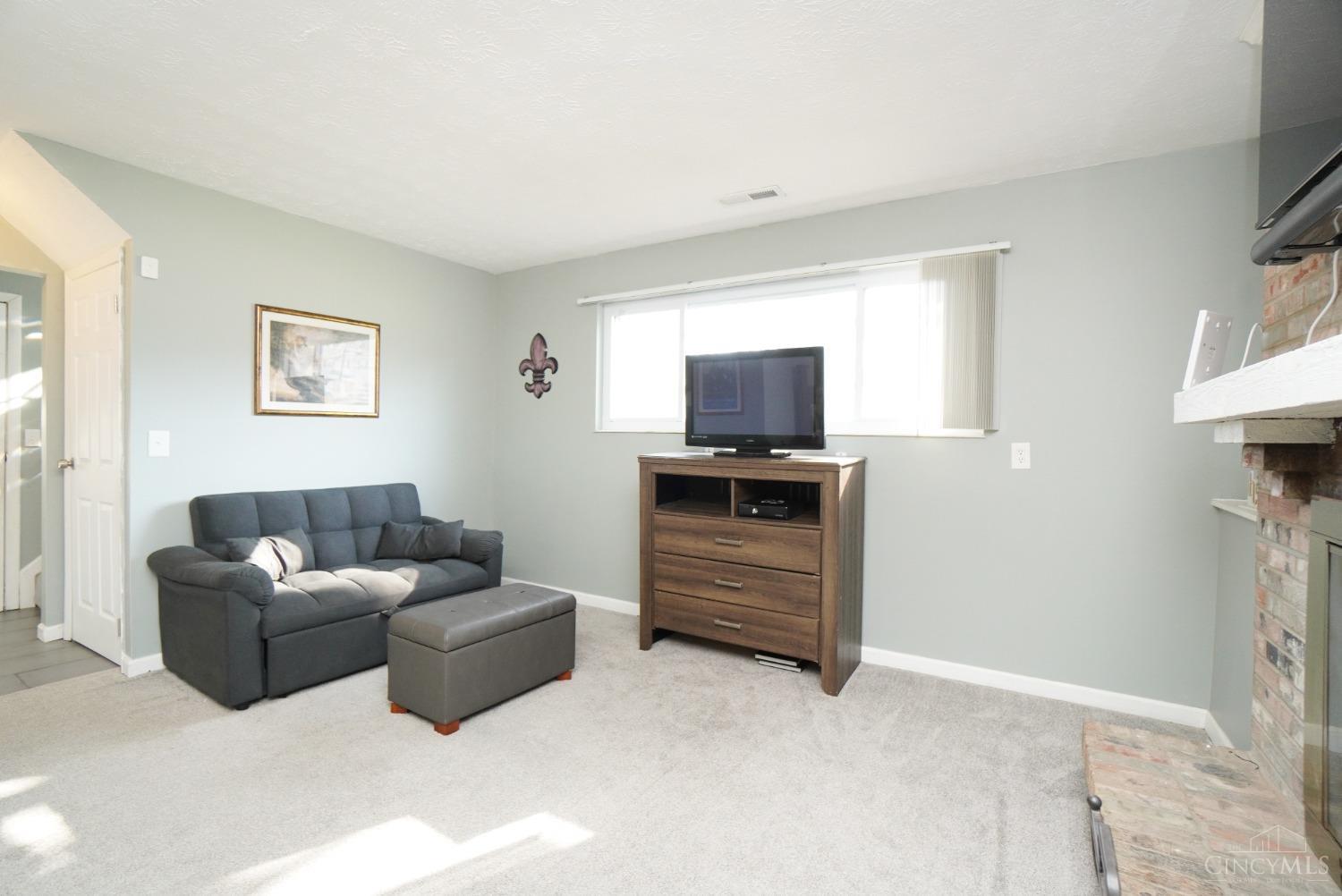 10275 Pippin Road Cincinnati, OH 45251 - Photo 23 of 28