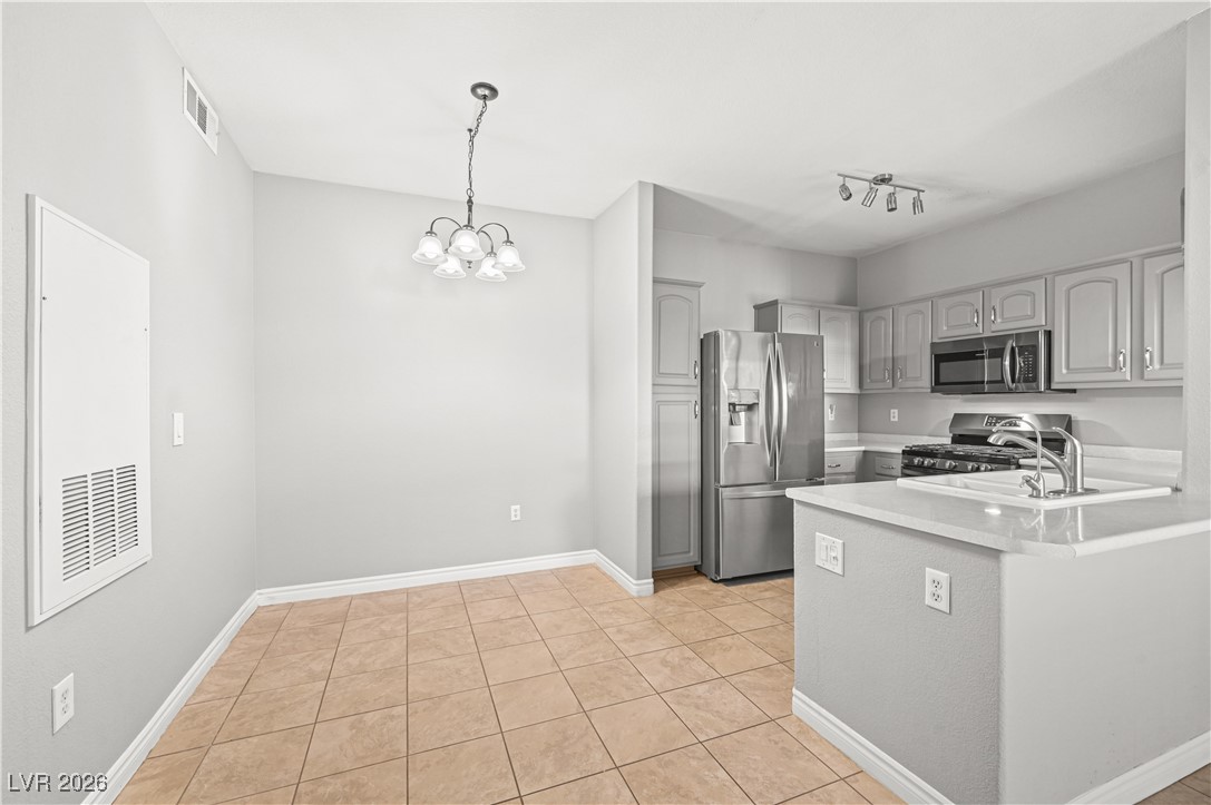 855 North Stephanie Street, Unit 1115 Henderson, NV 89014 - Photo 8 of 20