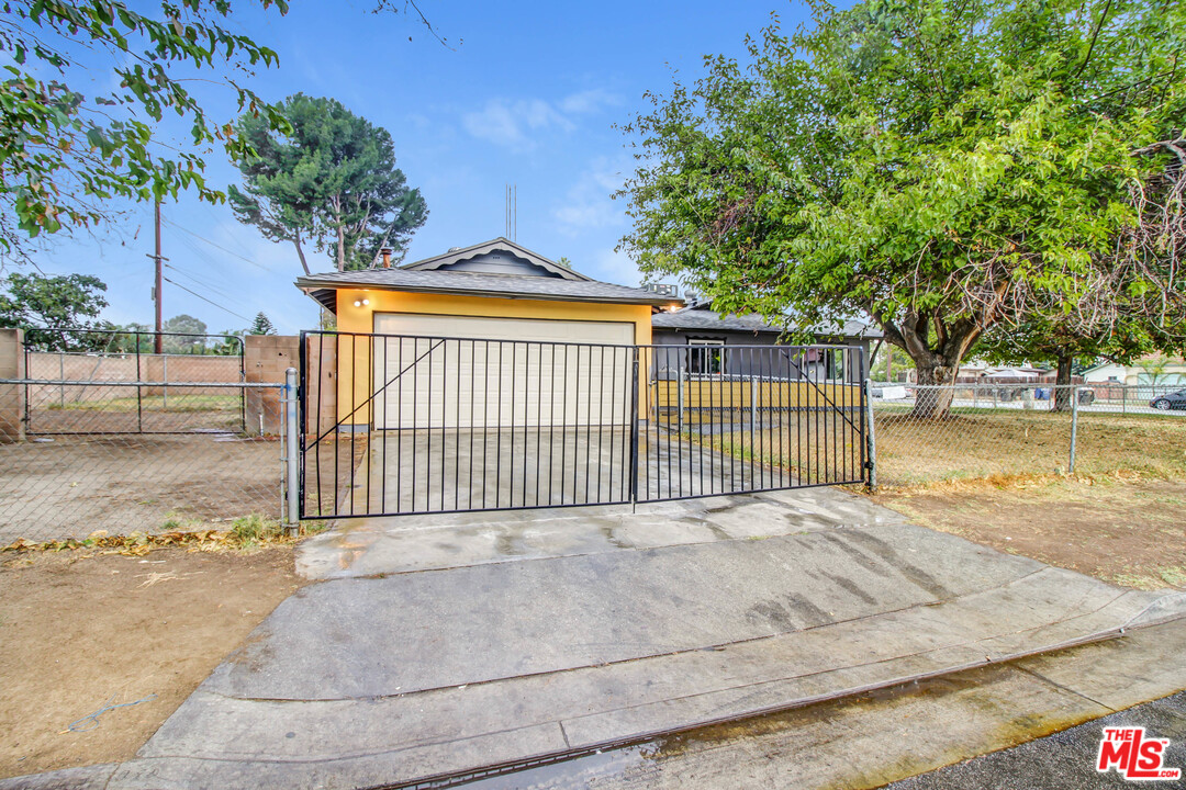 8334 Philbin Avenue Riverside, CA 92503 - Photo 2 of 14
