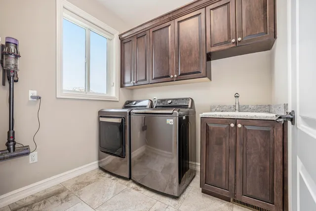 $969,900 | 56096 Lario Court, Macomb, MI 48042