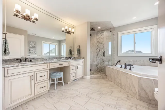 $969,900 | 56096 Lario Court, Macomb, MI 48042