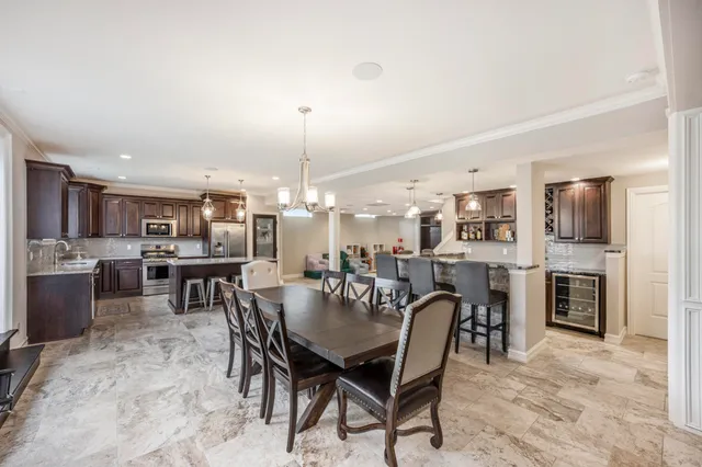 $969,900 | 56096 Lario Court, Macomb, MI 48042