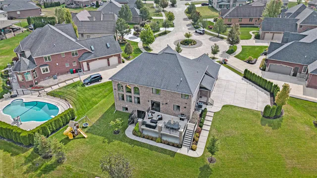 $969,900 | 56096 Lario Court, Macomb, MI 48042