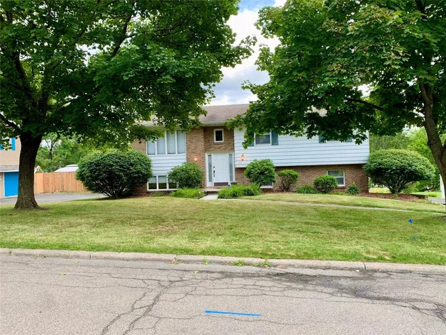 $2,300 | 1026 Autumn Drive, Endicott, NY 13760