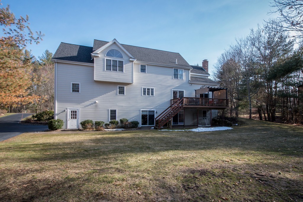 23 Huckleberry Road Hopkinton, MA 01748 - Photo 29 of 30 Gallery Image 29