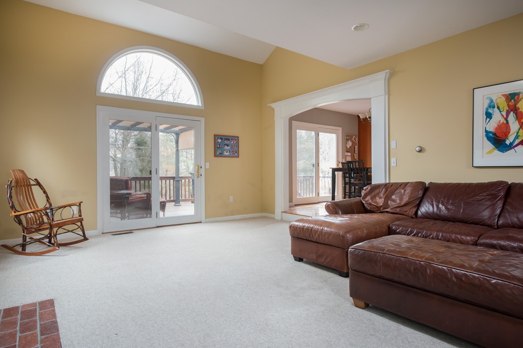 23 Huckleberry Road Hopkinton, MA 01748 - Photo 8 of 30 Gallery Image 8
