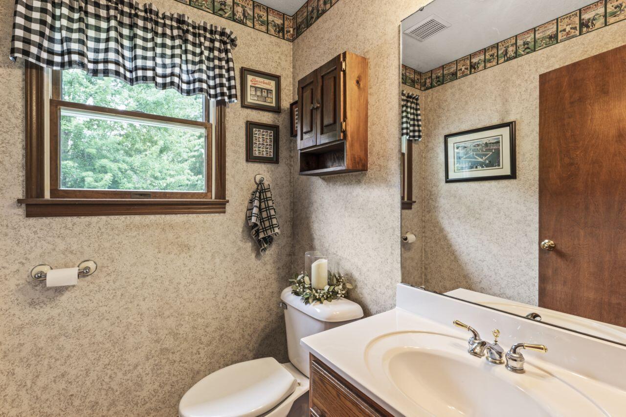 1550 Swans Road Northeast Newark, OH 43055 - Photo 30 of 65 Half Bathroom