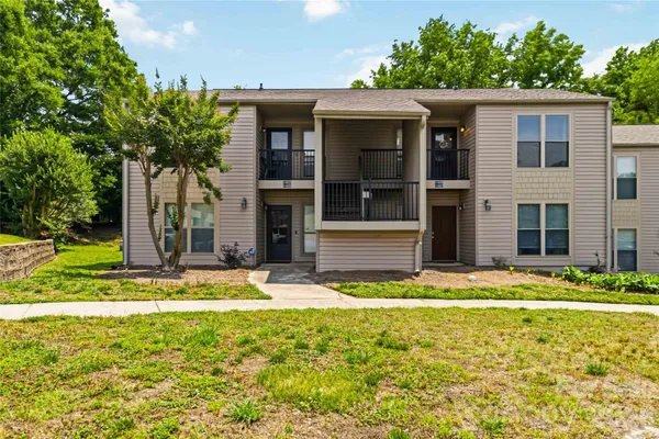 $215,000 | 11033 Cedar View Road, Charlotte, NC 28226