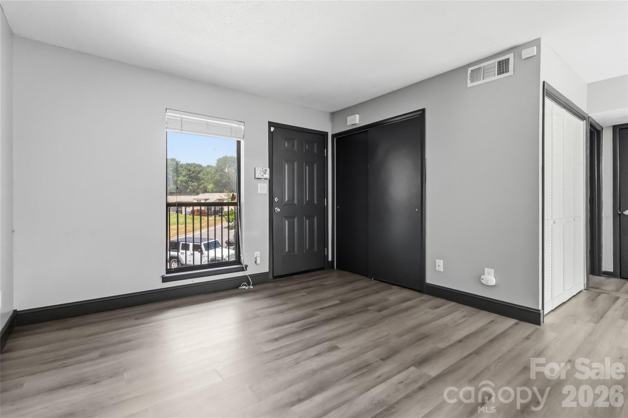 11033 Cedar View Road Charlotte, NC 28226 - Photo 3 of 17