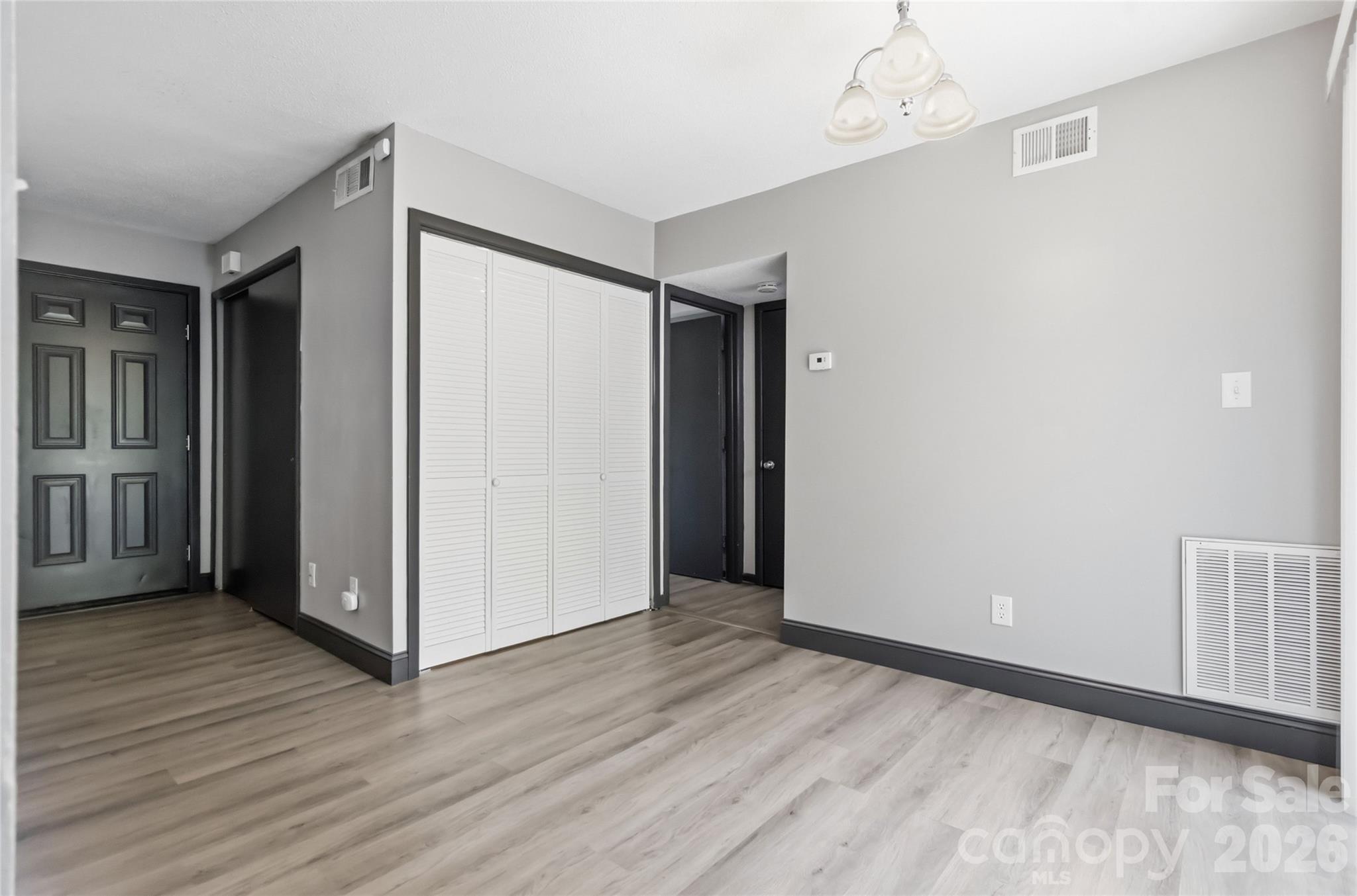 11033 Cedar View Road Charlotte, NC 28226 - Photo 4 of 17