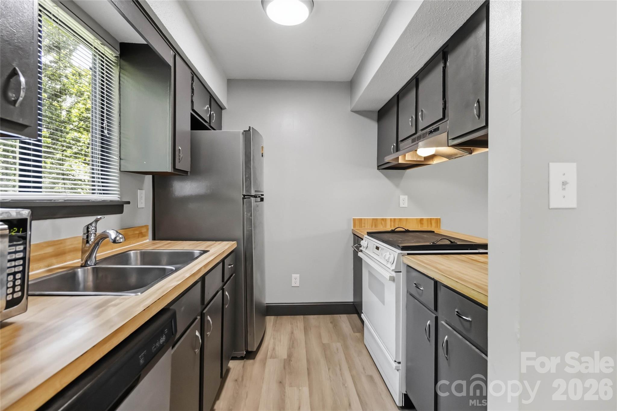 11033 Cedar View Road Charlotte, NC 28226 - Photo 7 of 17