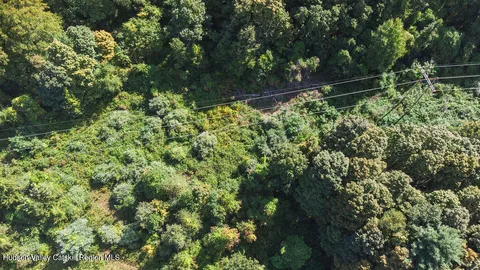 view of a yard of a house