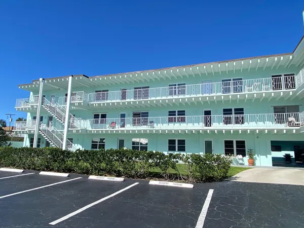 $159,000 | 219 Lakeview Avenue, Unit 102, Lantana, FL 33462