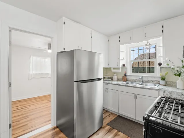 $239,900 | 1315 North 8th Street, Fresno, CA 93703