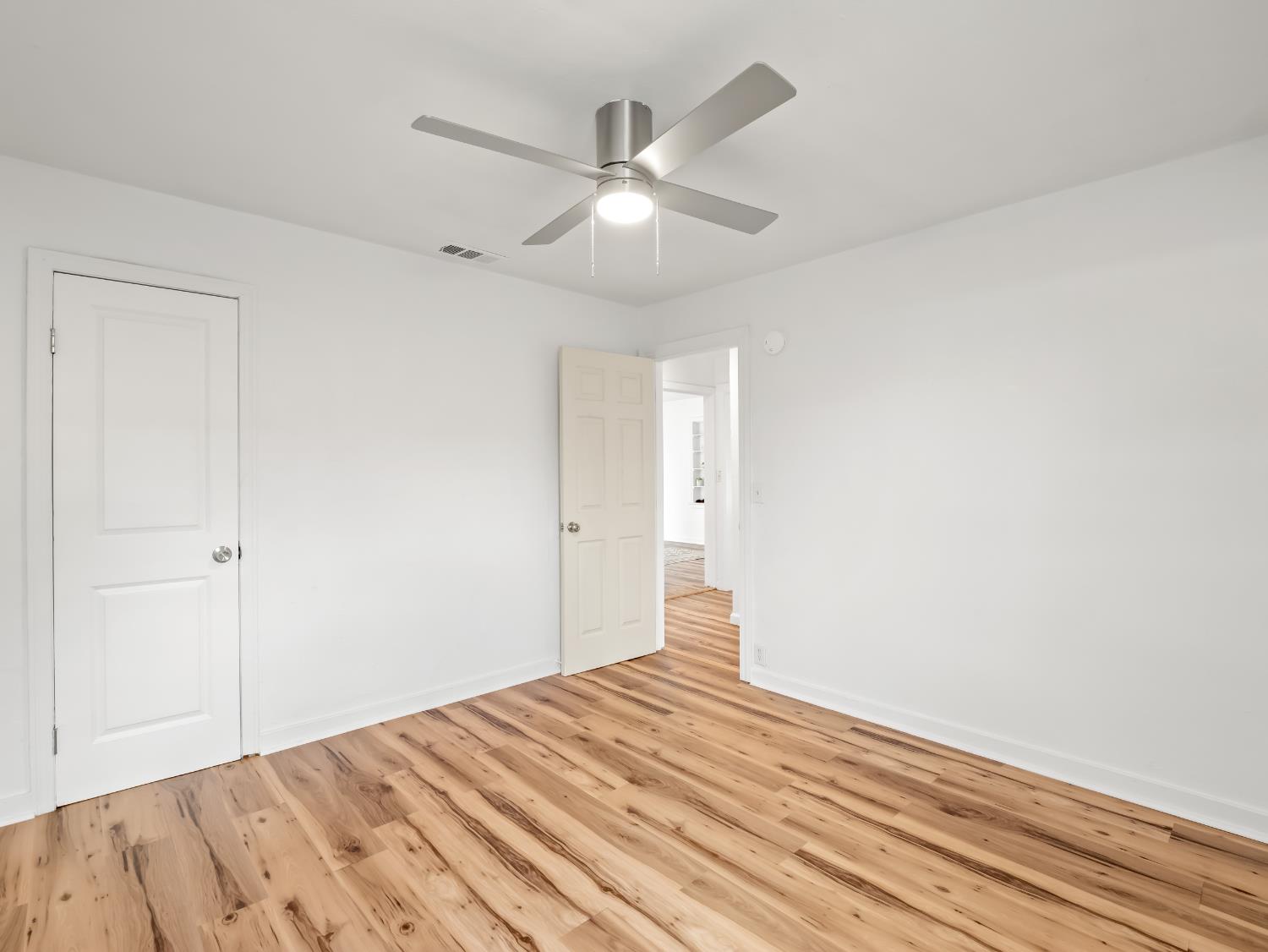 1315 North 8th Street Fresno, CA 93703 - Photo 23 of 28 Bedroom 1