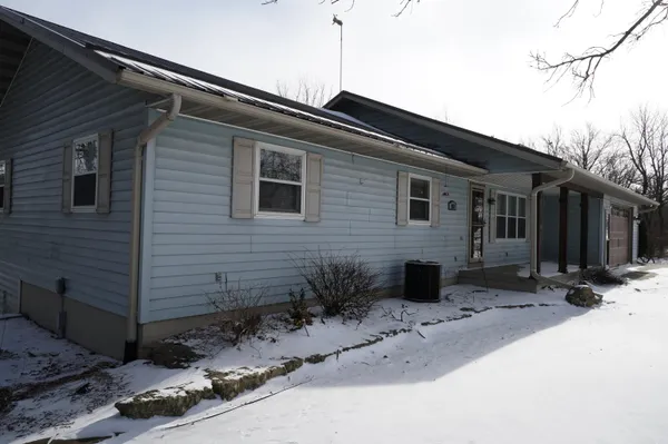 $299,900 | 551 South Mapes Drive, Stockton, IL 61085