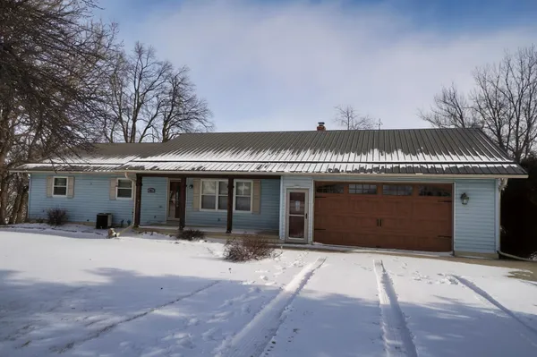 $299,900 | 551 South Mapes Drive, Stockton, IL 61085