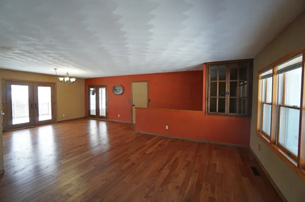 $299,900 | 551 South Mapes Drive, Stockton, IL 61085