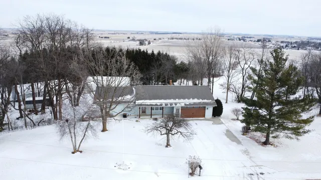 $299,900 | 551 South Mapes Drive, Stockton, IL 61085