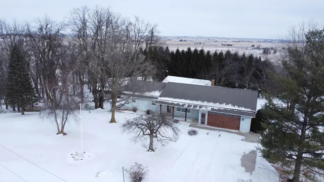 $299,900 | 551 South Mapes Drive, Stockton, IL 61085