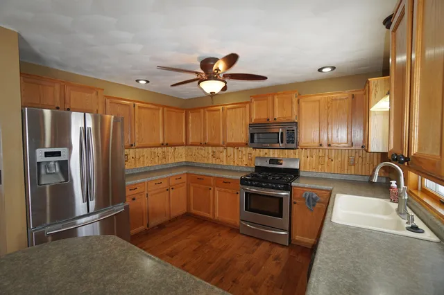 $299,900 | 551 South Mapes Drive, Stockton, IL 61085