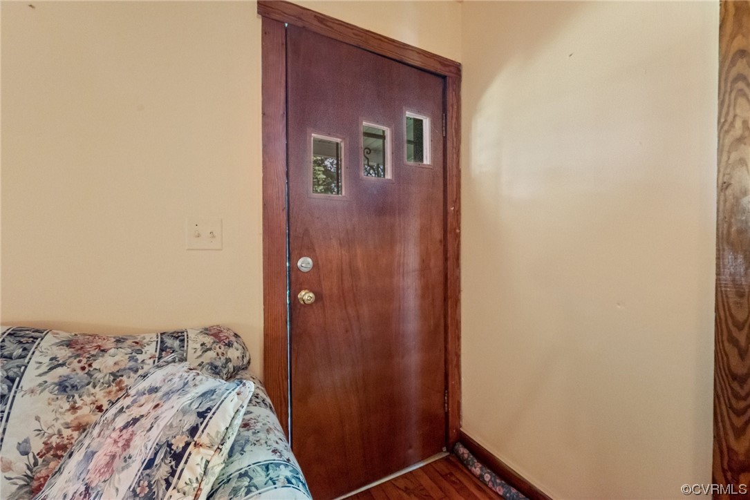 1878 Courthouse Road Louisa, VA 23093 - Photo 7 of 30 a view of a hallway
