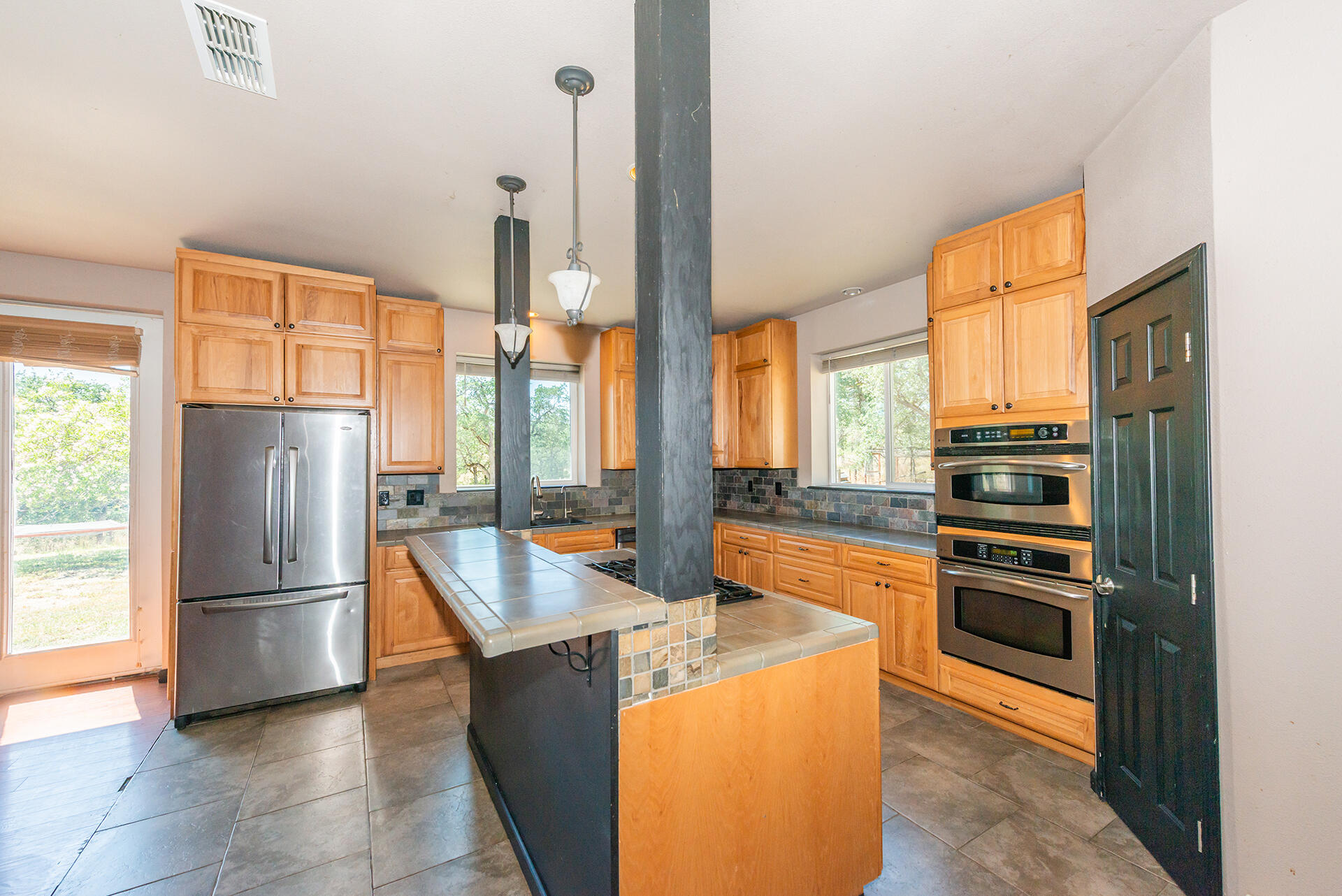 13575 Gas Point Road Igo, CA 96047 - Photo 16 of 59 Kitchen