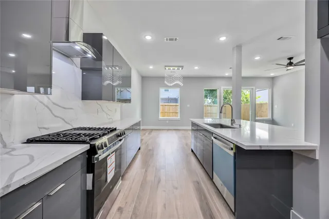 $384,999 | 4923 Golden Forest Drive, Unit A, Houston, TX 77091