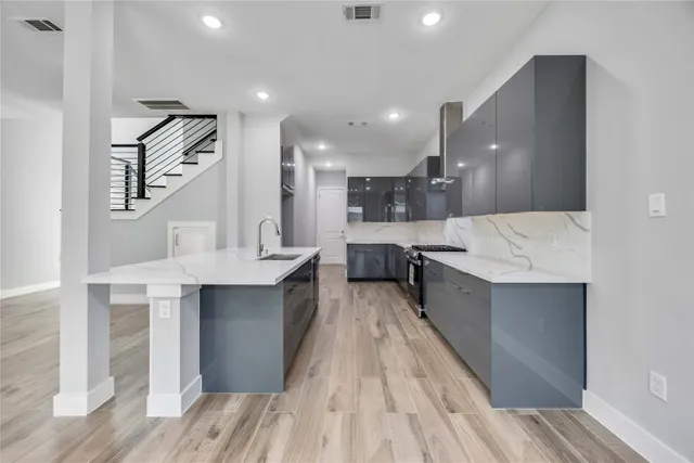 $384,999 | 4923 Golden Forest Drive, Unit A, Houston, TX 77091