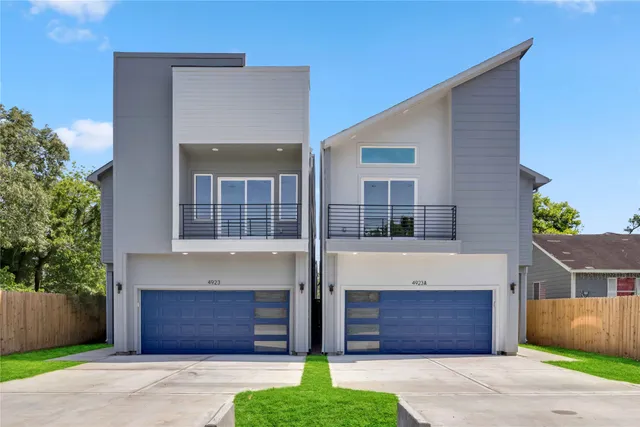 $384,999 | 4923 Golden Forest Drive, Unit A, Houston, TX 77091