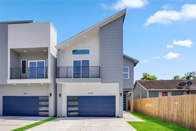 $384,999 | 4923 Golden Forest Drive, Unit A, Houston, TX 77091