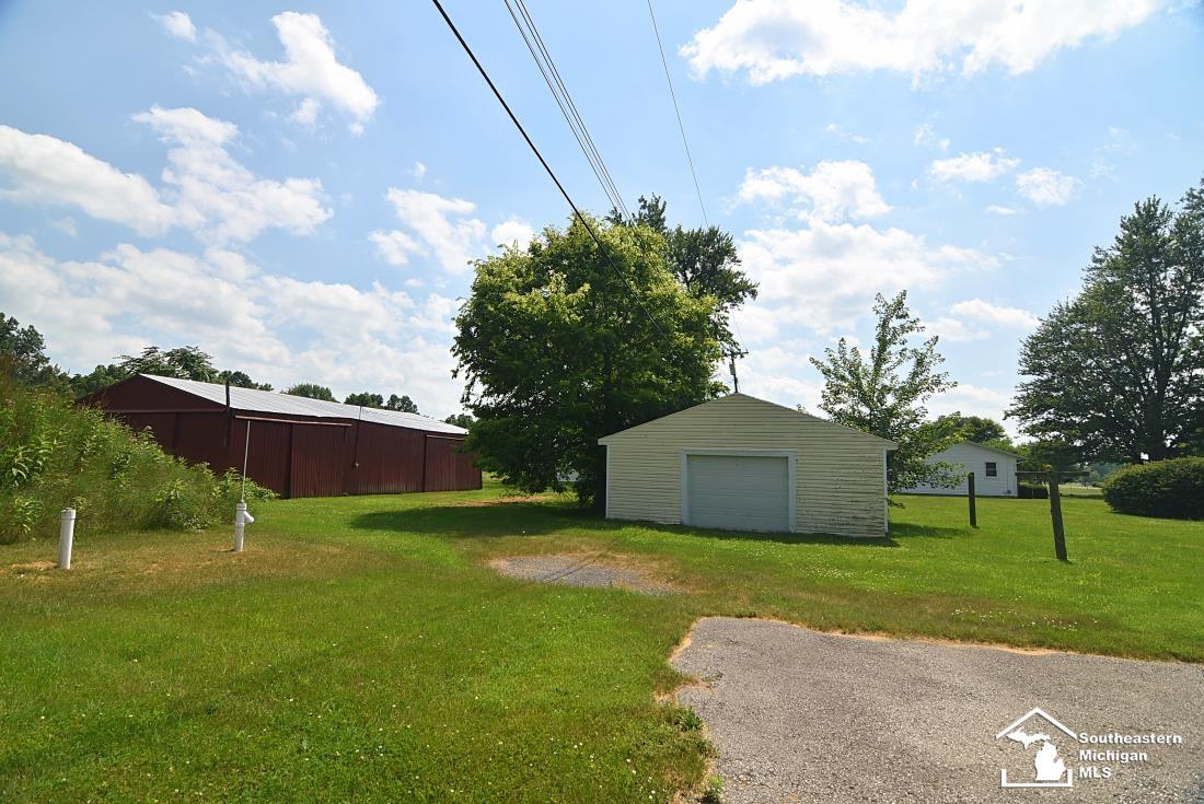 13493 Dixon Road Dundee, MI 48131 - Photo 8 of 48