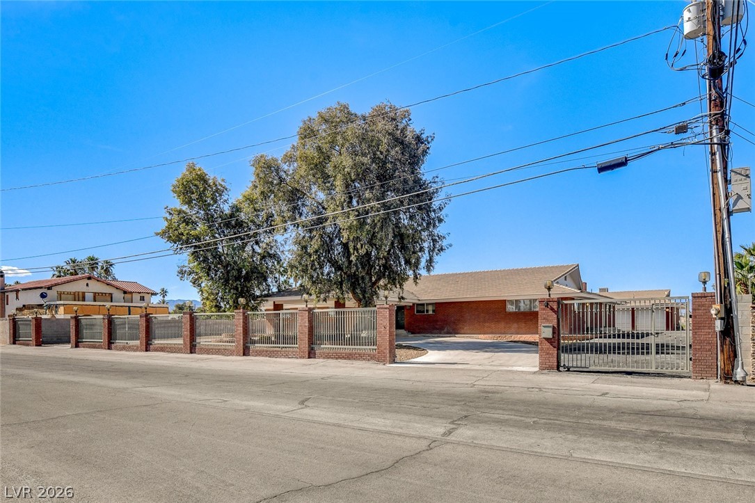 5600 Del Rey Avenue Las Vegas, NV 89146 - Photo 6 of 99