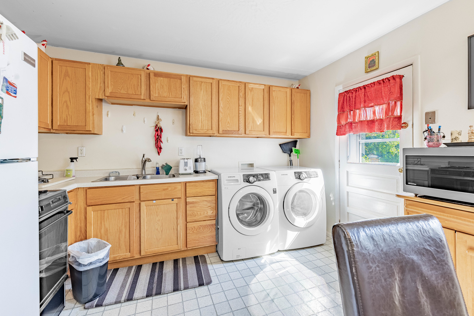 323 Hale Avenue Romeoville, IL 60446 - Photo 14 of 22 Gallery Image 14