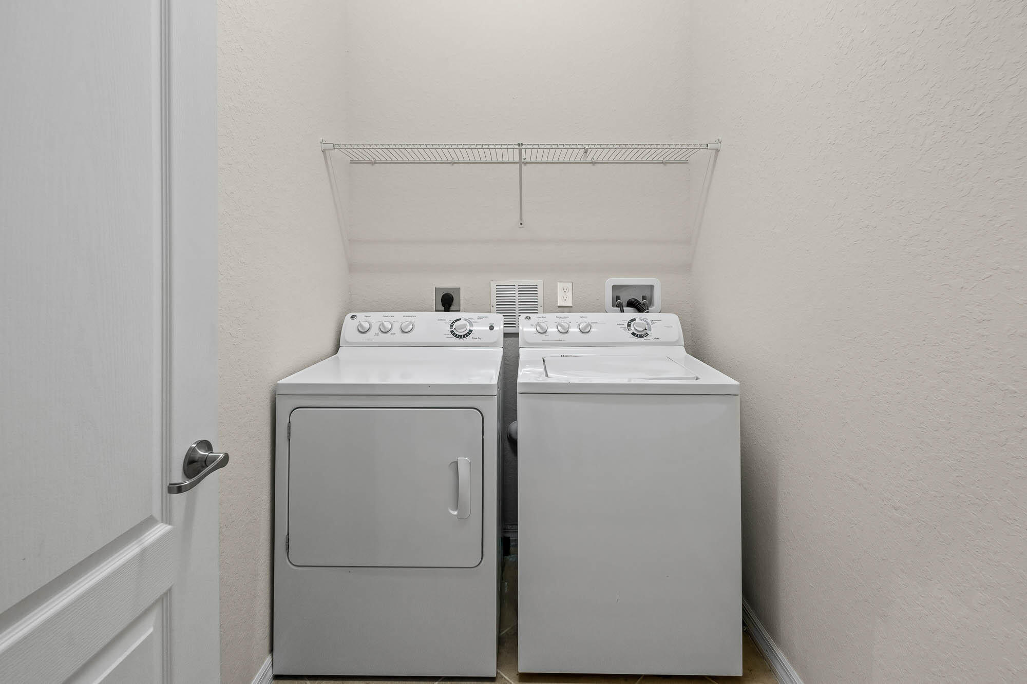 135 Rudder Cay Way Jupiter, FL 33458 - Photo 19 of 25 Upstairs Laundry