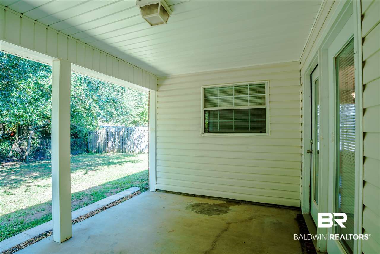 8895 Sage Drive Foley, AL 36535 - Photo 24 of 26 Back Porch