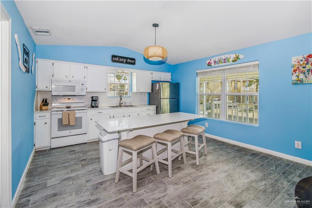 112 East Hibiscus Street South Padre Island, TX 78597 - Photo 7 of 18