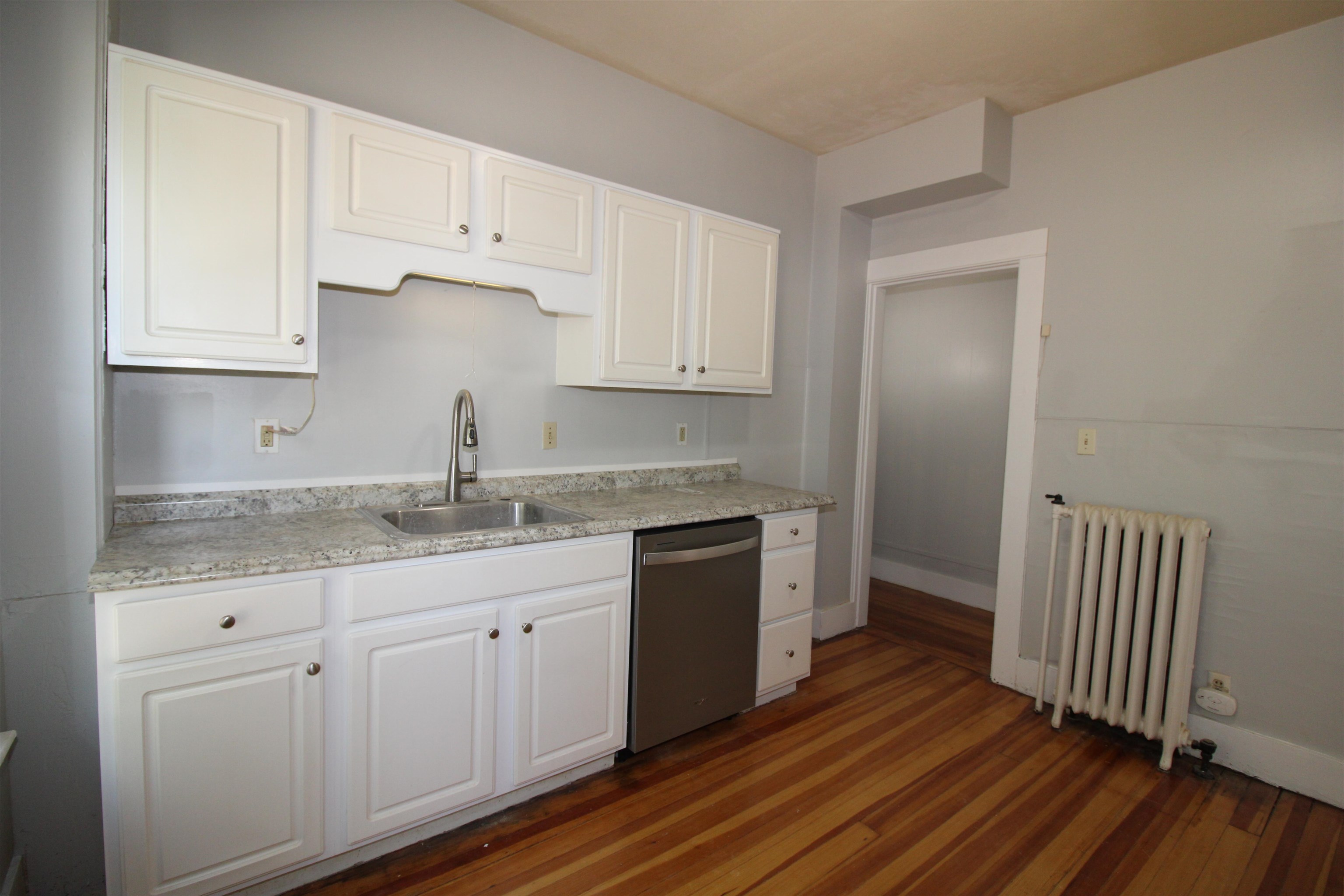 189 South Main Street Rochester, NH 03867 - Photo 1 of 29
