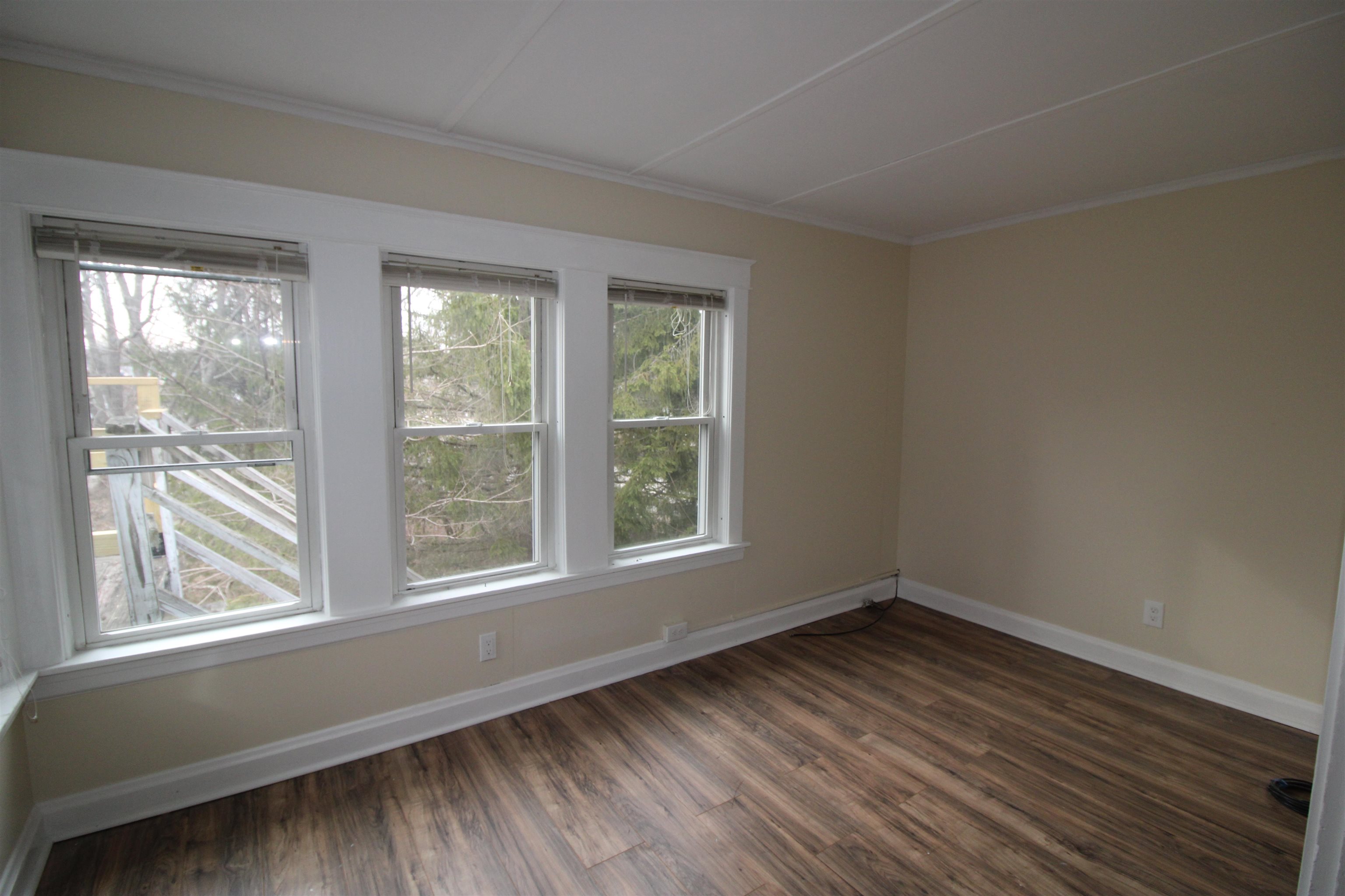 189 South Main Street Rochester, NH 03867 - Photo 3 of 29