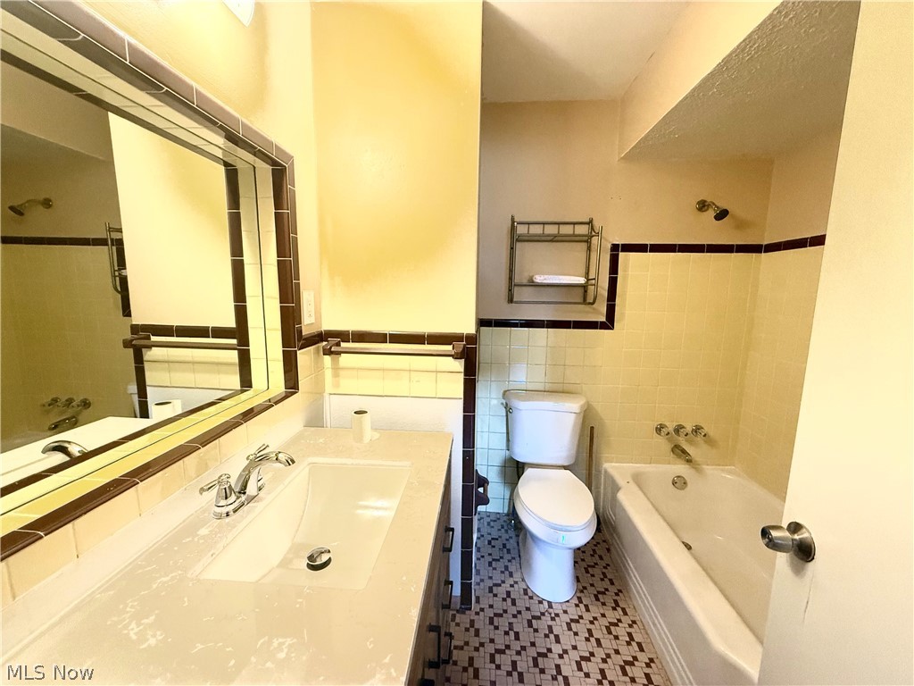 6950 Columbia Road Olmsted Falls, OH 44138 - Photo 6 of 8