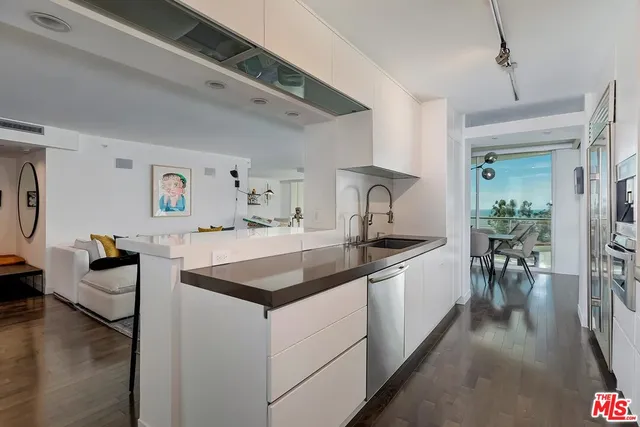 $1,895,000 | 201 Ocean Avenue, Unit 504B, Santa Monica, CA 90402