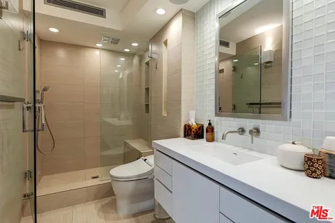 $1,895,000 | 201 Ocean Avenue, Unit 504B, Santa Monica, CA 90402