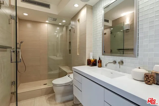 $1,895,000 | 201 Ocean Avenue, Unit 504B, Santa Monica, CA 90402