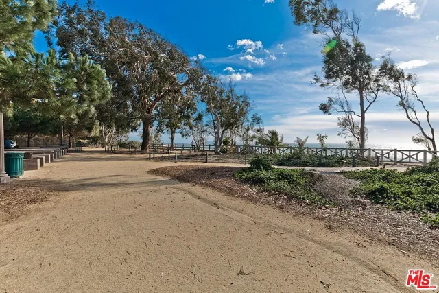 $1,895,000 | 201 Ocean Avenue, Unit 504B, Santa Monica, CA 90402