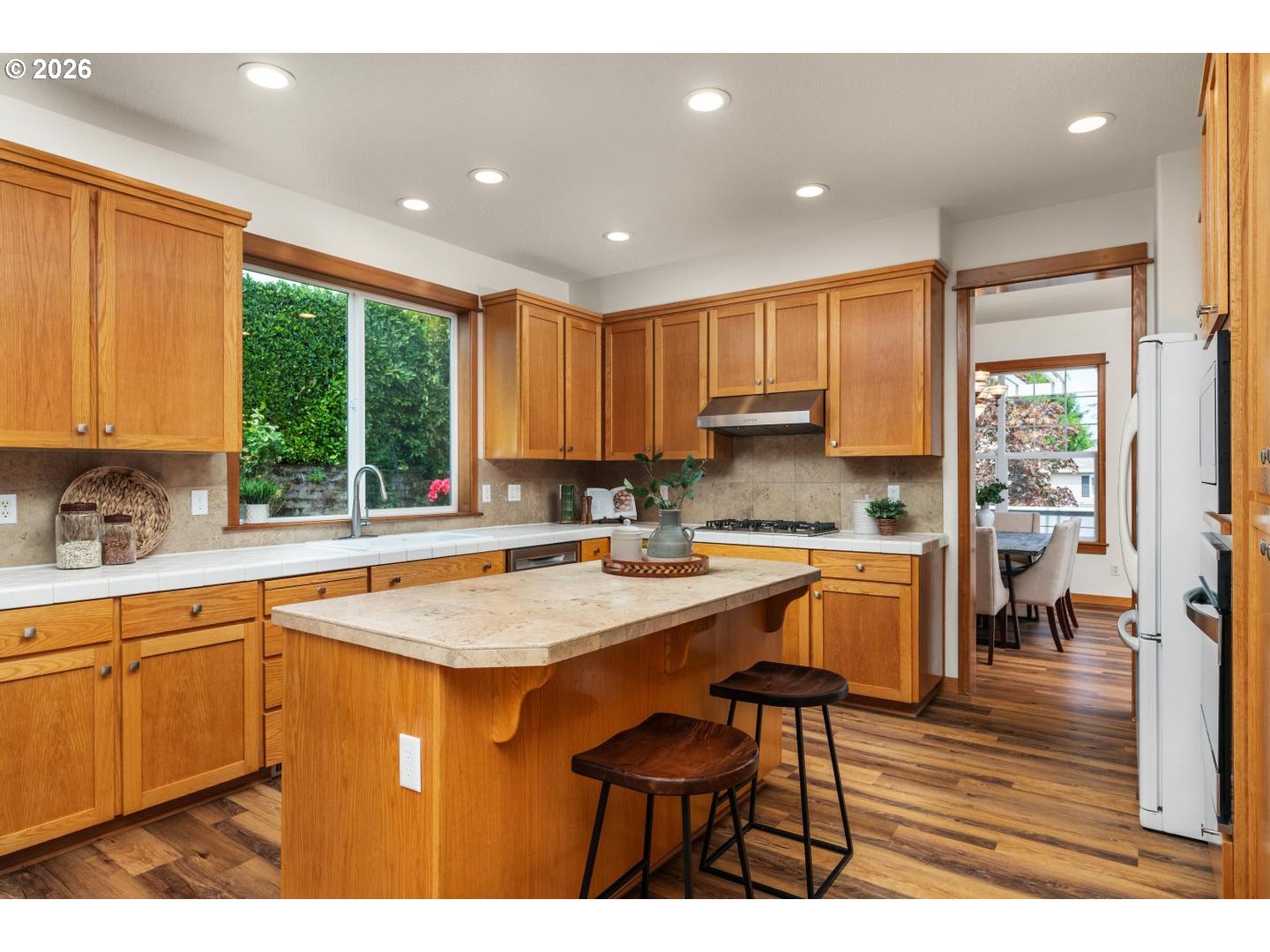 8539 Southwest 166th Terrace Beaverton, OR 97007 - Photo 15 of 48 Kitchen