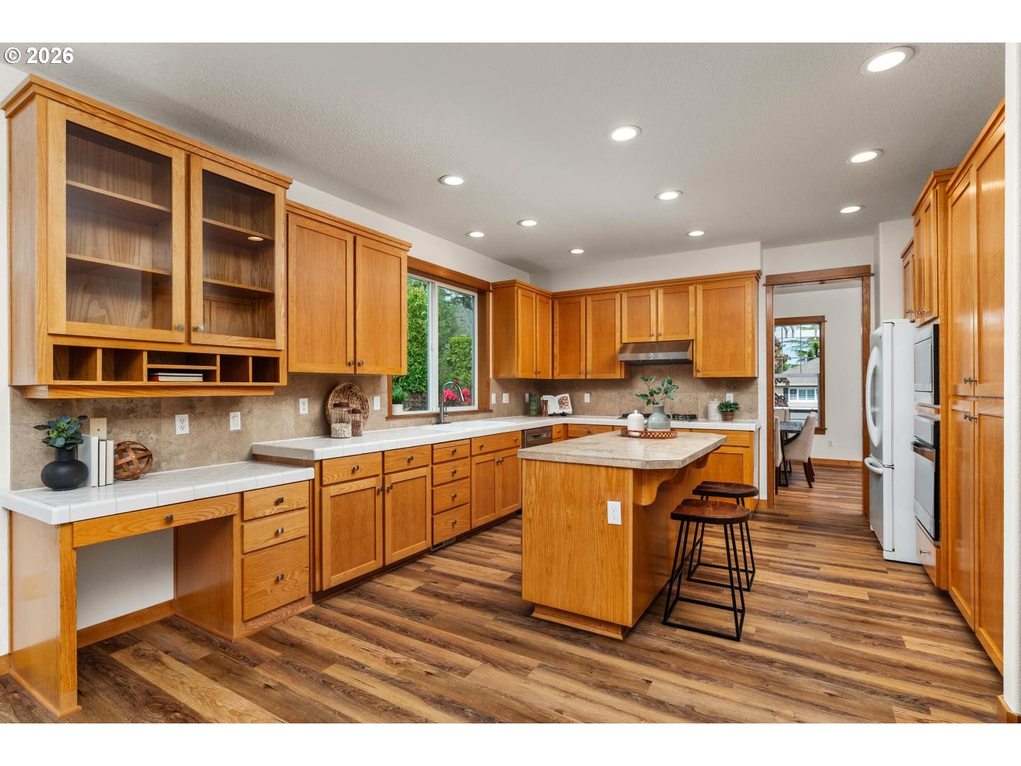 8539 Southwest 166th Terrace Beaverton, OR 97007 - Photo 16 of 48 Kitchen