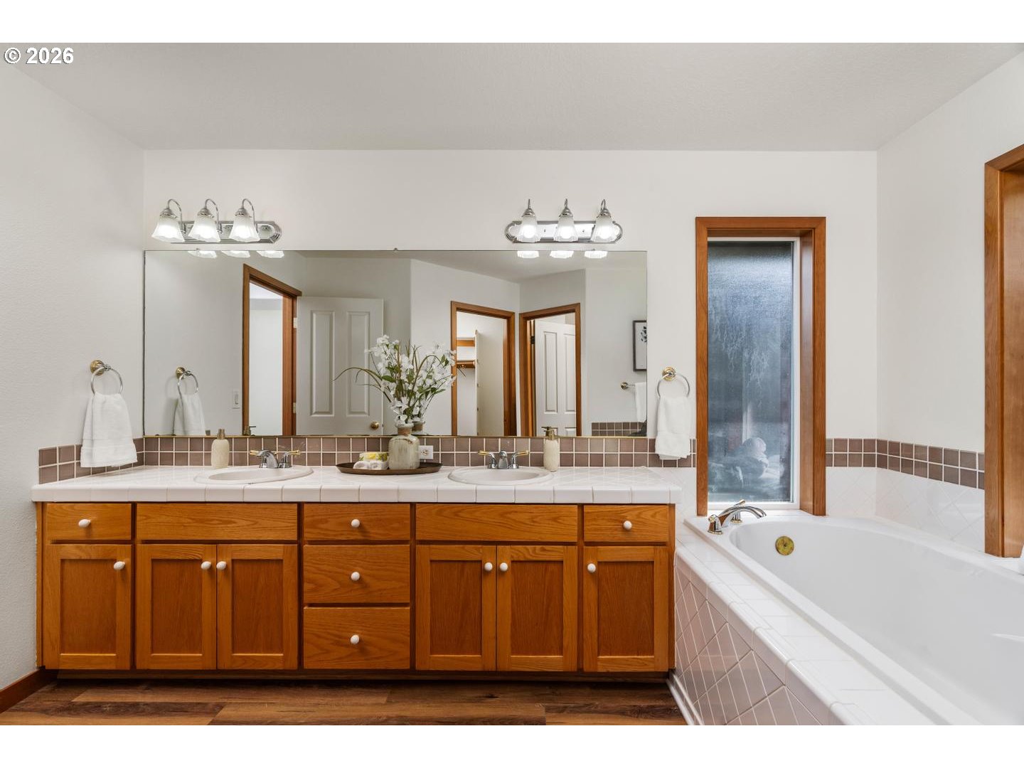 8539 Southwest 166th Terrace Beaverton, OR 97007 - Photo 31 of 48 Owner's Suite Bathroom